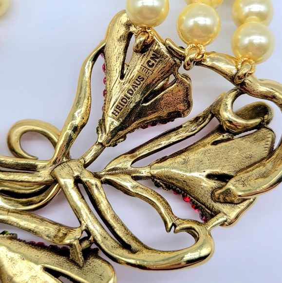 Heidi Daus Garnet Swarovski Crystal Tulip Necklace with Ivory Cream Pearls - Picture 8 of 9